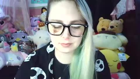 Snapshot of lilemmy1999 chatting on January 22, 7:24 pm emily ryanson online show from January 22, 7:24 pm