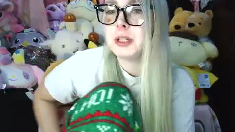 Snapshot of lilemmy1999 chatting on January 23, 4:38 pm emily ryanson online show from January 23, 4:38 pm