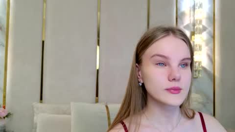 lili_lohan online show from July 26, 5:04 am