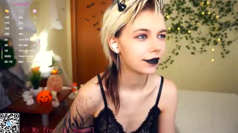 Lilian online show from October 29, 7:34 am