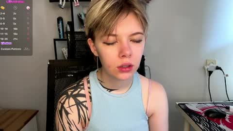 Lilian online show from March 31, 7:08 am