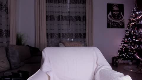 Snapshot of lilianmonroe chatting on December 24, 9:44 pm Lilian online show from December 24, 9:44 pm