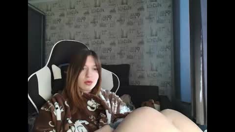 liliawoolf online show from March 9, 5:54 am