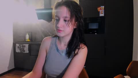 Snapshot of lililaluna chatting on December 4, 11:52 am             ...  online show from December 4, 11:52 am