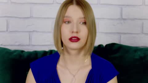 LiliLinn online show from February 24, 6:25 am