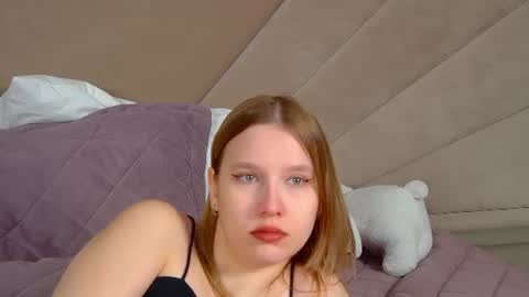 LiliLinn online show from June 13, 5:05 am