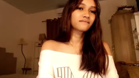 Chloe online show from October 23, 5:35 am