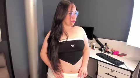 LILITH OWEN online show from March 2, 11:06 am