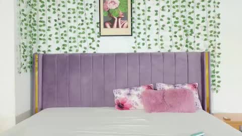 Lily online show from September 16, 9:17 am