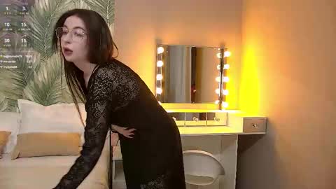 Lilith online show from December 14, 8:03 pm