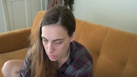 L online show from October 23, 6:36 pm