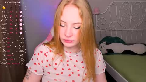 Melanie online show from November 16, 5:35 pm