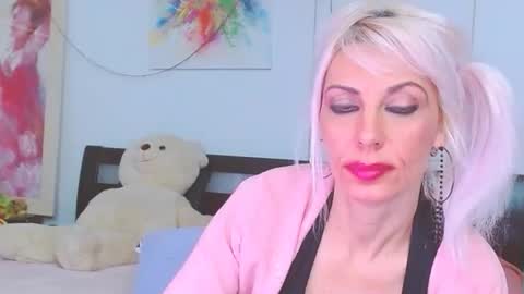 Lara online show from December 15, 2:50 am