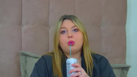 LillianHaig online show from March 4, 7:09 pm