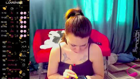 lillylover_ online show from October 15, 2:36 am
