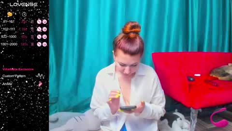 lillylover_ online show from October 10, 2:05 am