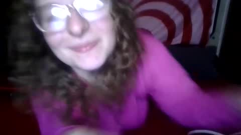 LilPies  online show from January 6, 9:54 pm