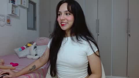 Snapshot of lily_crushx chatting on January 26, 7:32 am Lirio         online show from January 26, 7:32 am
