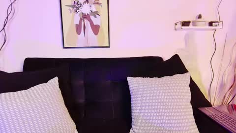 Lily Evans  online show from September 17, 1:31 pm