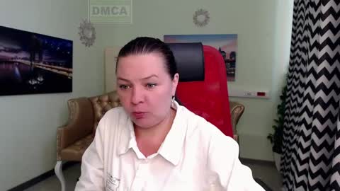 Lily online show from May 20, 6:10 am