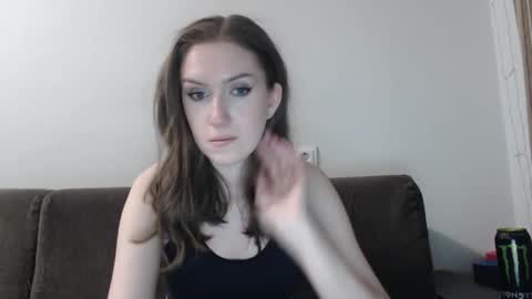 lily_love_x online show from February 15, 10:53 pm