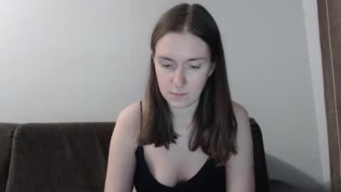lily_love_x online show from December 13, 10:27 pm