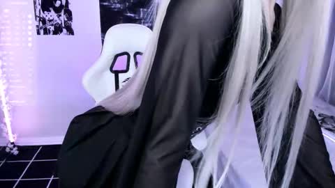 Lily online show from September 13, 2:52 am