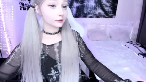 Lily online show from April 6, 4:23 am