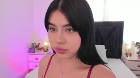 LilyWoodz online show from April 21, 7:10 pm