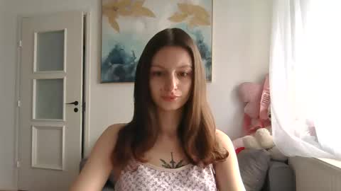 lilycandy_ online show from April 13, 10:27 am