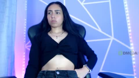 Snapshot of lilylouisee_ chatting on January 10, 1:52 pm Liliana louise online show from January 10, 1:52 pm