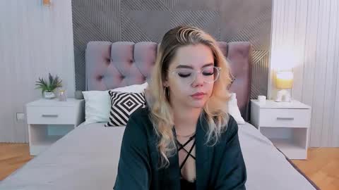 Rose online show from September 11, 5:30 am