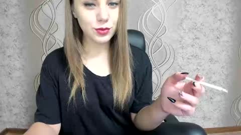    online show from October 23, 12:00 pm