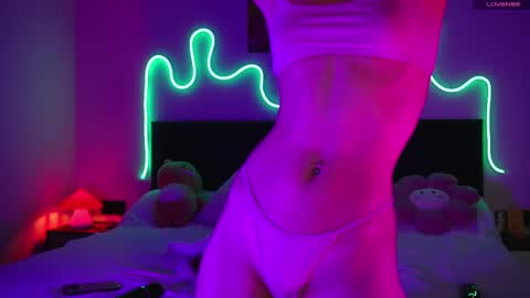limy_sweet online show from May 22, 8:01 am