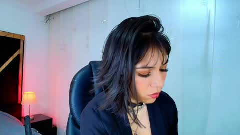  Lina Bedoya  online show from April 8, 11:56 am