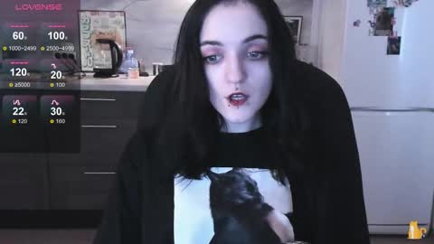 Lina 3  1715622743 online show from November 28, 9:34 am