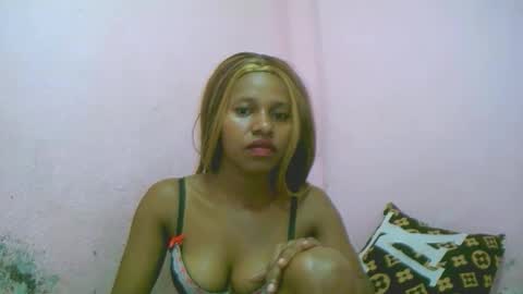 linah1123 online show from January 8, 12:36 am