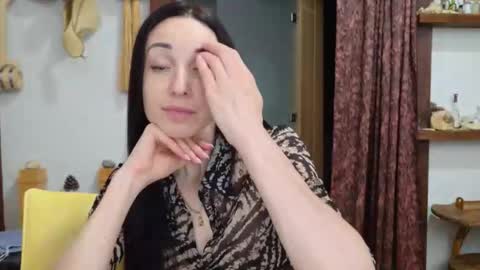 LinaLivee online show from April 3, 8:07 pm