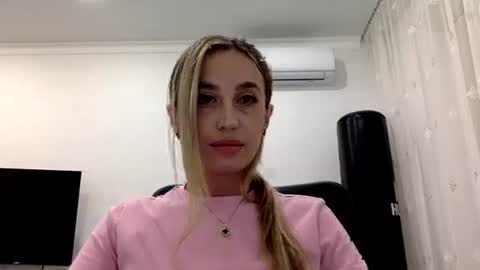 linavora online show from December 2, 1:57 pm