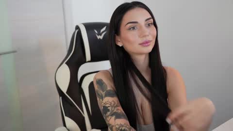 Call me Linda online show from February 22, 10:29 am