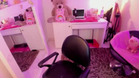 linda miller online show from October 31, 6:26 am