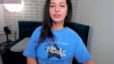 Linda online show from November 22, 1:41 am