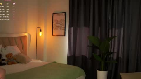 Leana online show from May 1, 2:15 am