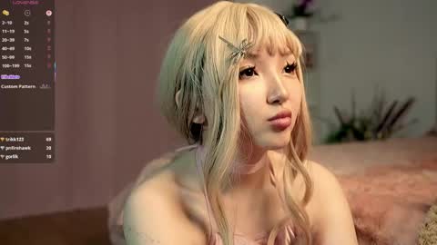Linh -   online show from May 12, 9:32 pm