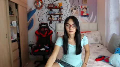 LinzyBaner online show from May 20, 10:18 pm