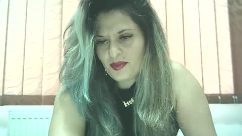 lionessmom online show from November 22, 9:01 am