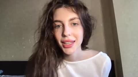 lipsylolly online show from February 24, 10:25 am