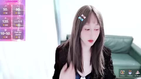 lisaxxy online show from February 8, 9:35 am