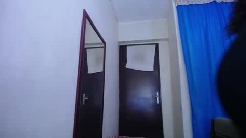 lisa_branch online show from January 12, 8:14 pm