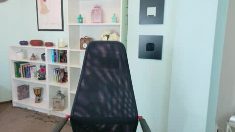 Lisa Caprice online show from March 3, 7:25 am